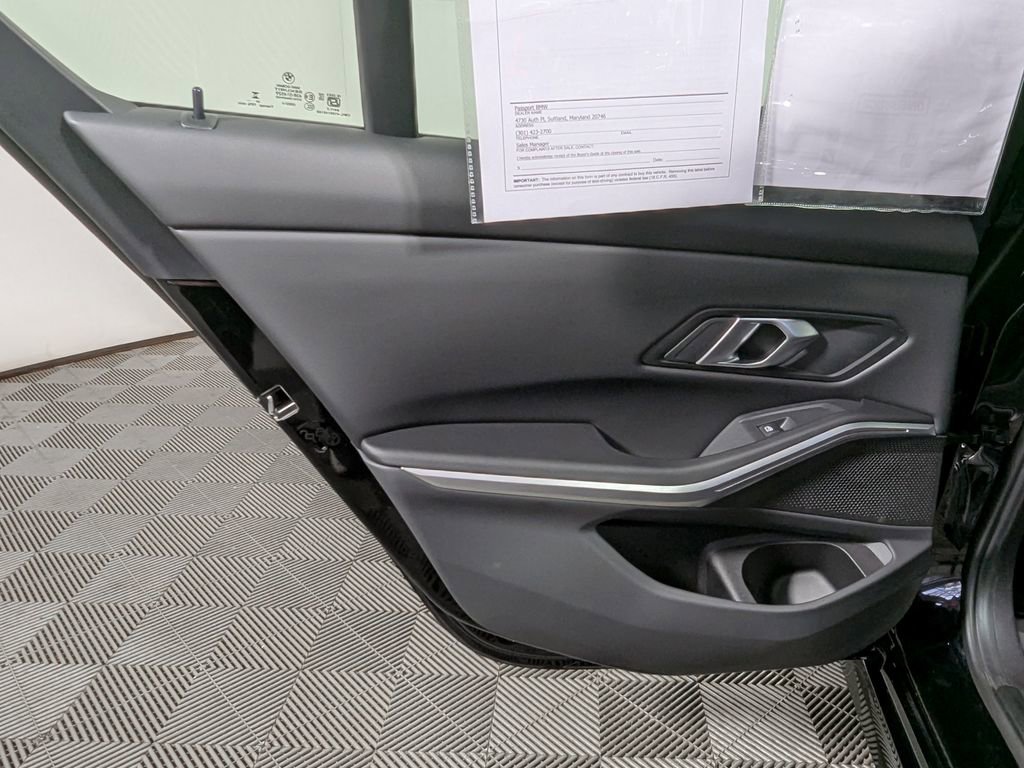 Used 2025 BMW 330i xDrive Sedan w/ M Sport Package image 39