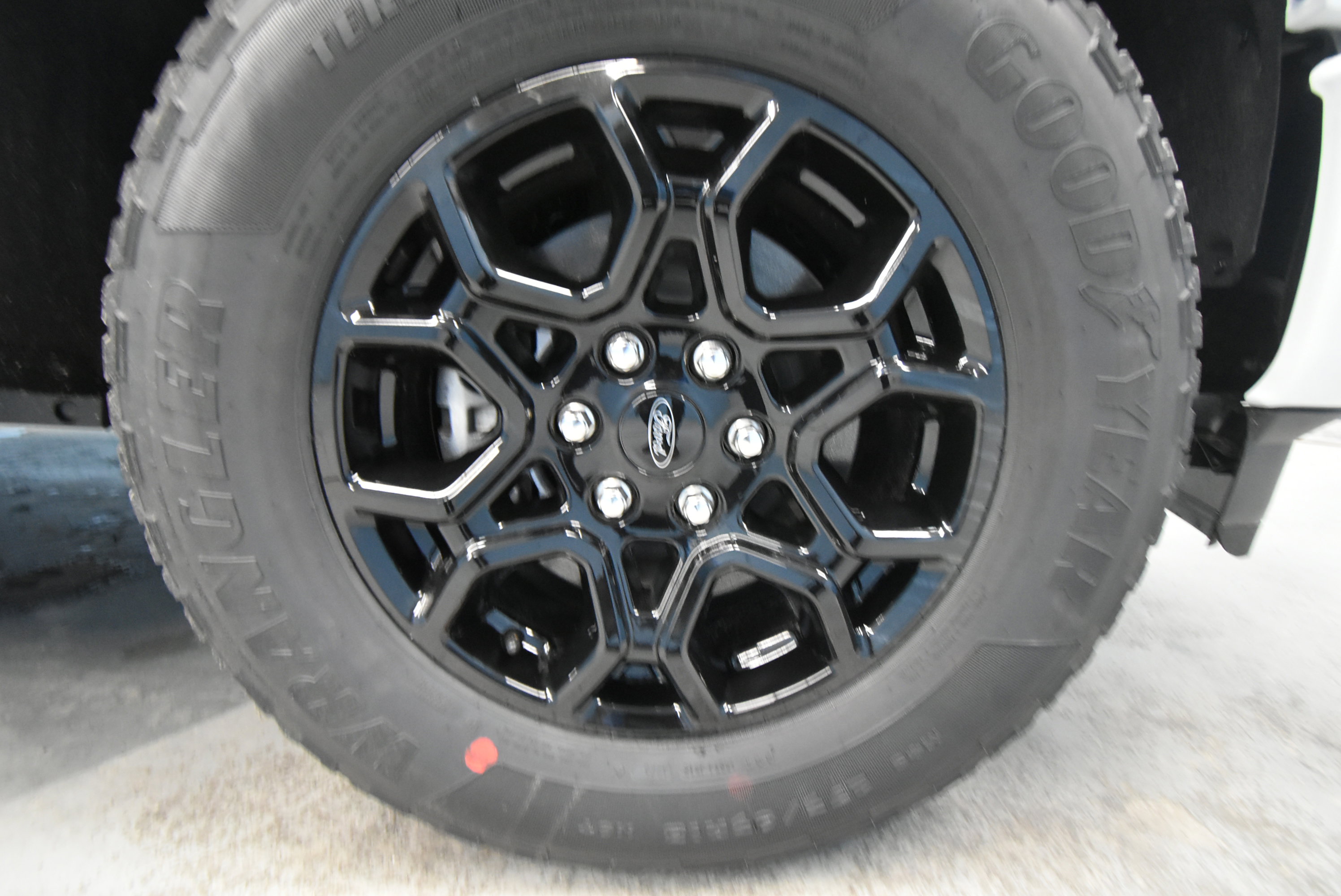 New 2025 Ford F150 XLT w/ Equipment Group 302A MID image 29