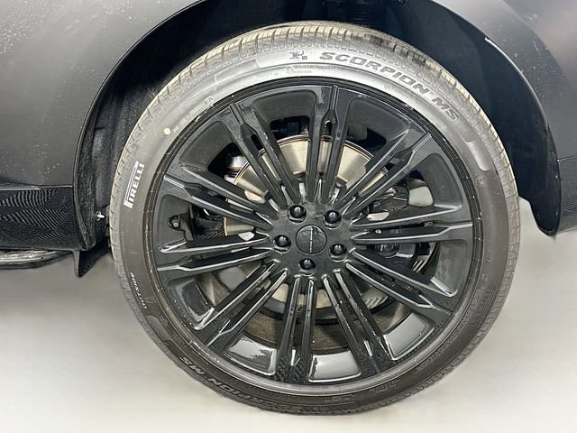 New 2026 Land Rover Range Rover Long Wheelbase Autobiography image 31