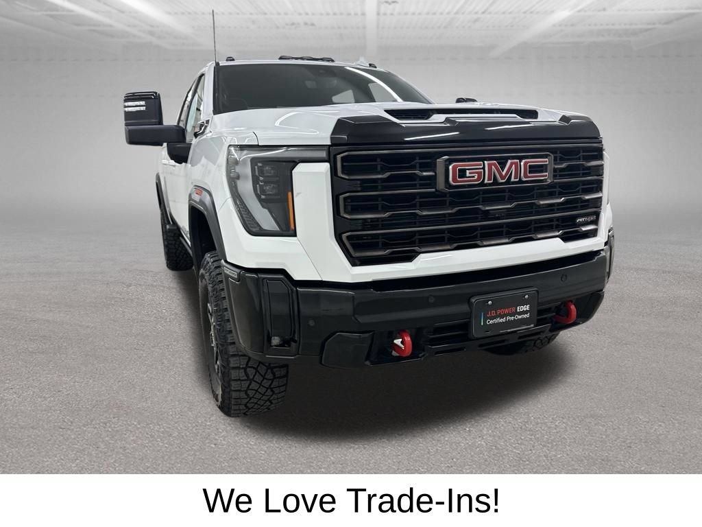 Used 2025 GMC Sierra 2500 AT4X AWD/4WD image 3