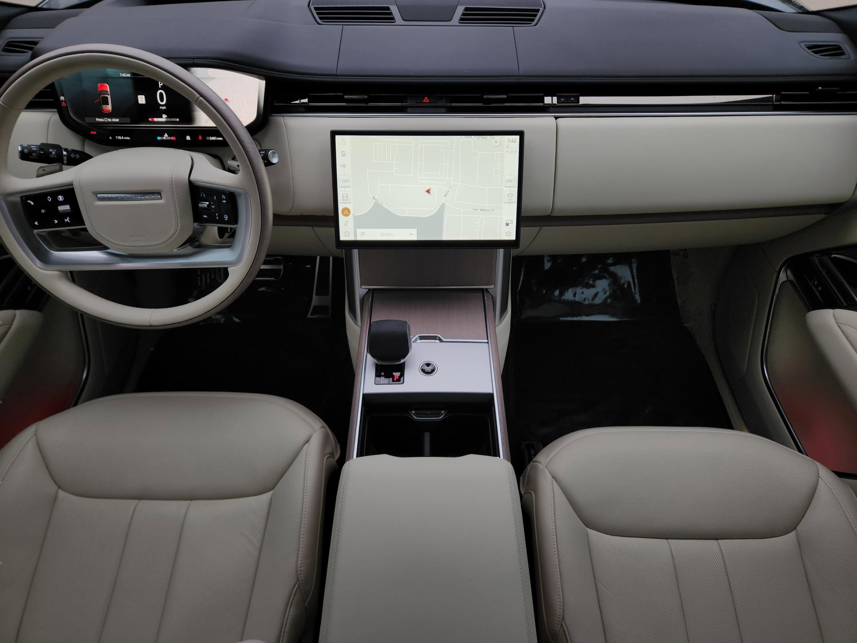 Certified 2025 Land Rover Range Rover SE AWD/4WD image 22