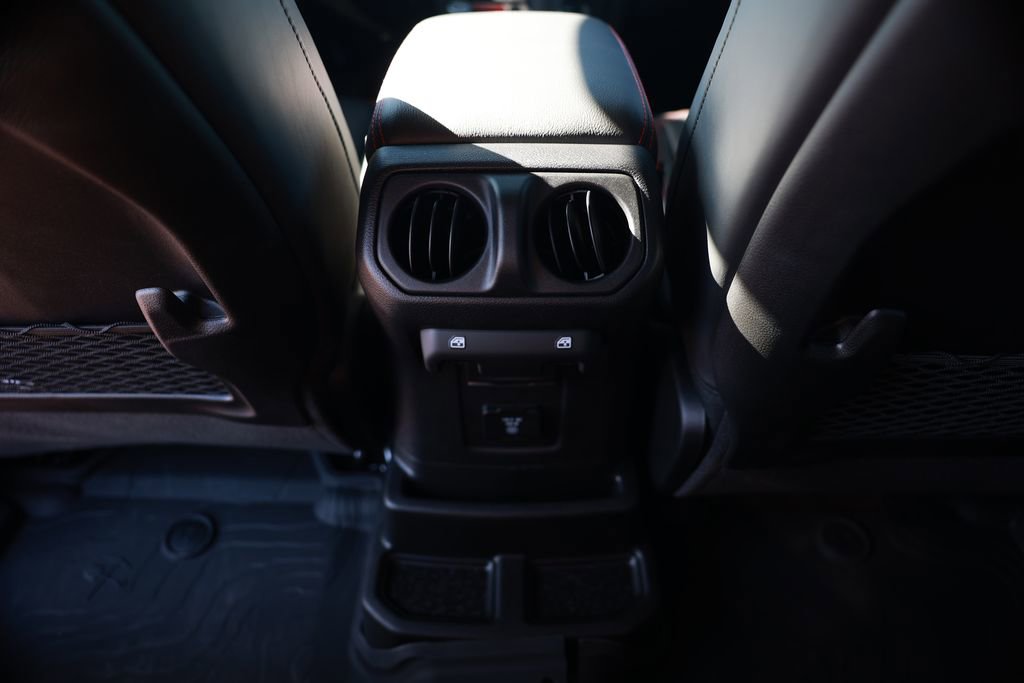 New 2026 Jeep Wrangler Unlimited Rubicon AWD/4WD image 28