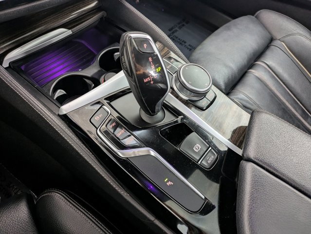 Used 2018 BMW 530i xDrive image 13