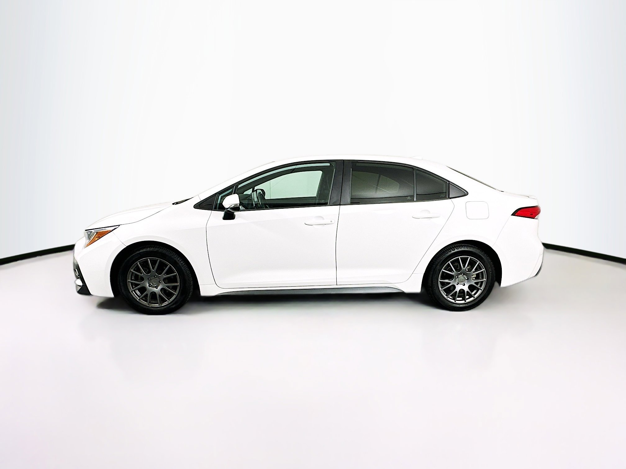 Used 2020 Toyota Corolla SE image 4