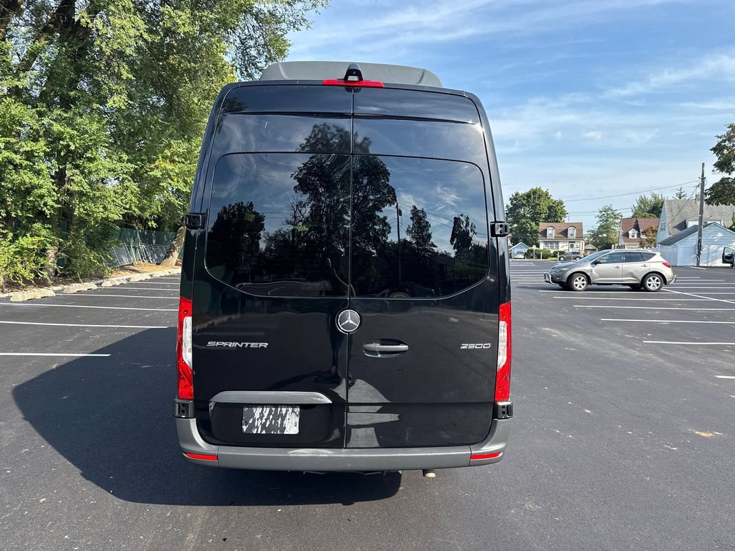 Used 2025 Mercedes-Benz Sprinter 2500 image 6