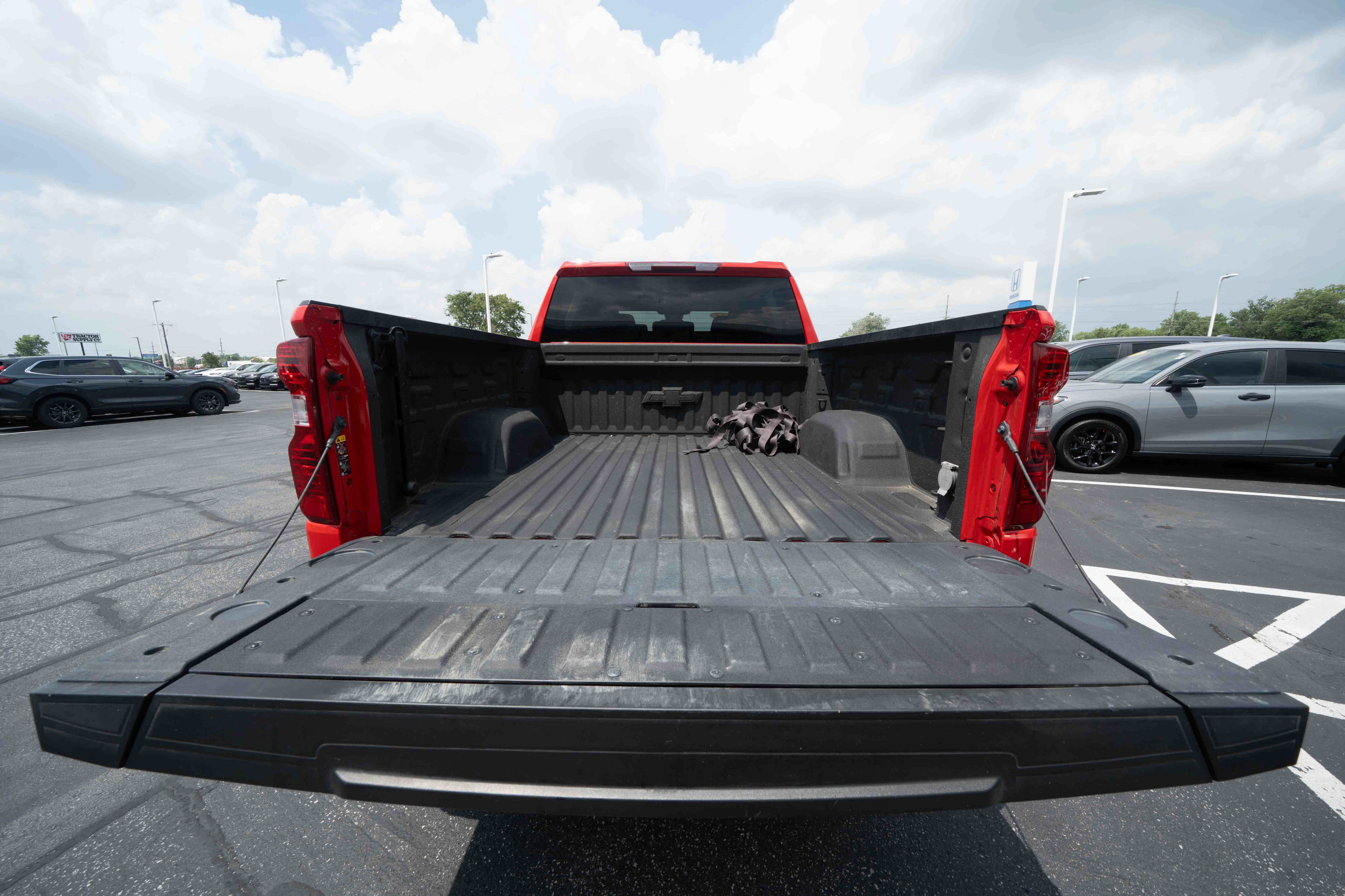 Used 2024 Chevrolet Silverado 1500 Custom Trail Boss w/ LPO, Dark Essentials Package AWD/4WD image 27