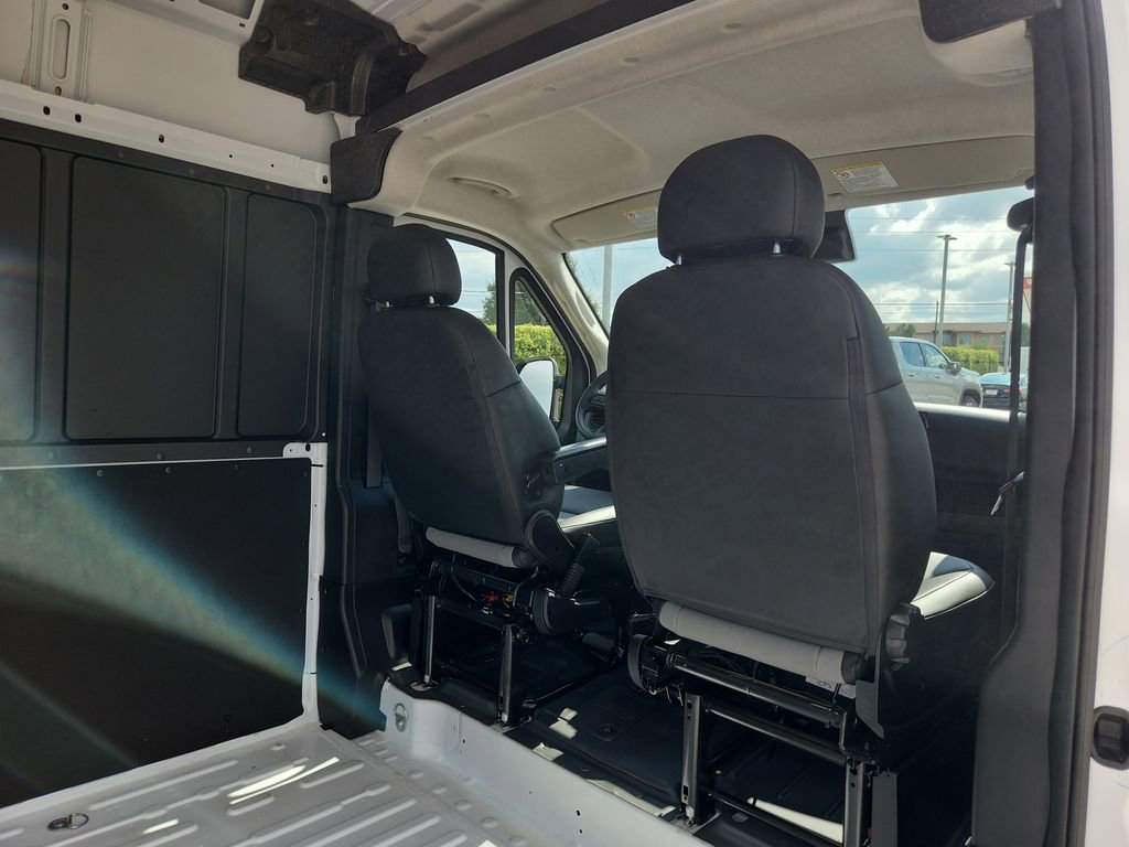 Used 2026 RAM ProMaster 2500 w/ Convenience Group FWD image 17