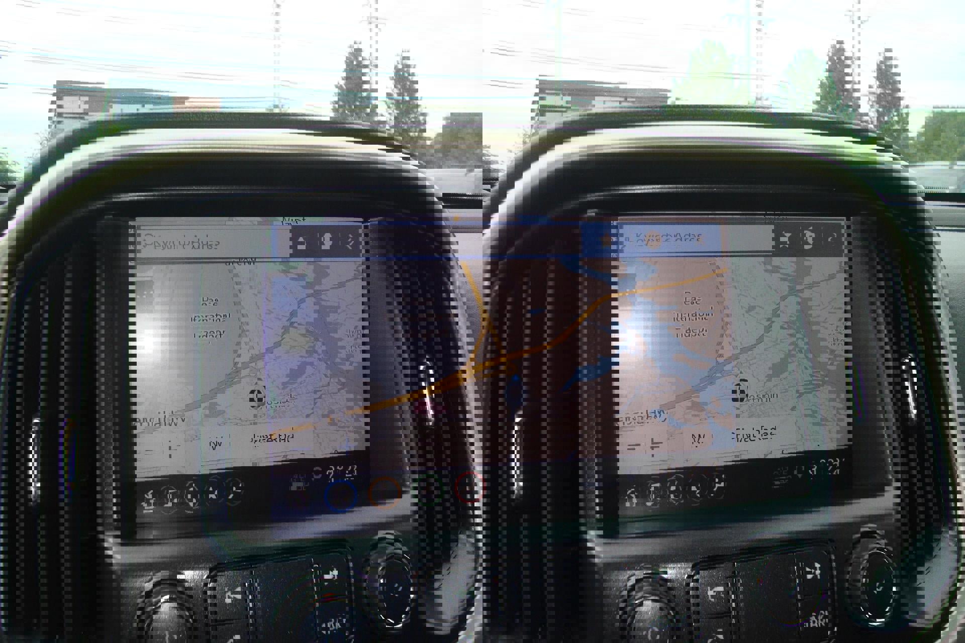 Certified 2022 GMC Canyon Denali image 15