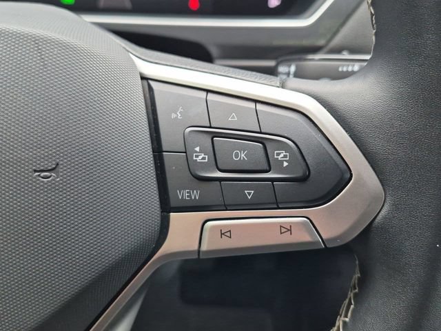 Used 2024 Volkswagen Tiguan SE AWD/4WD image 14
