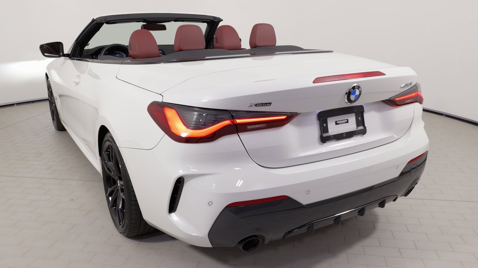 Used 2023 BMW 430i xDrive Convertible w/ M Sport Package image 15