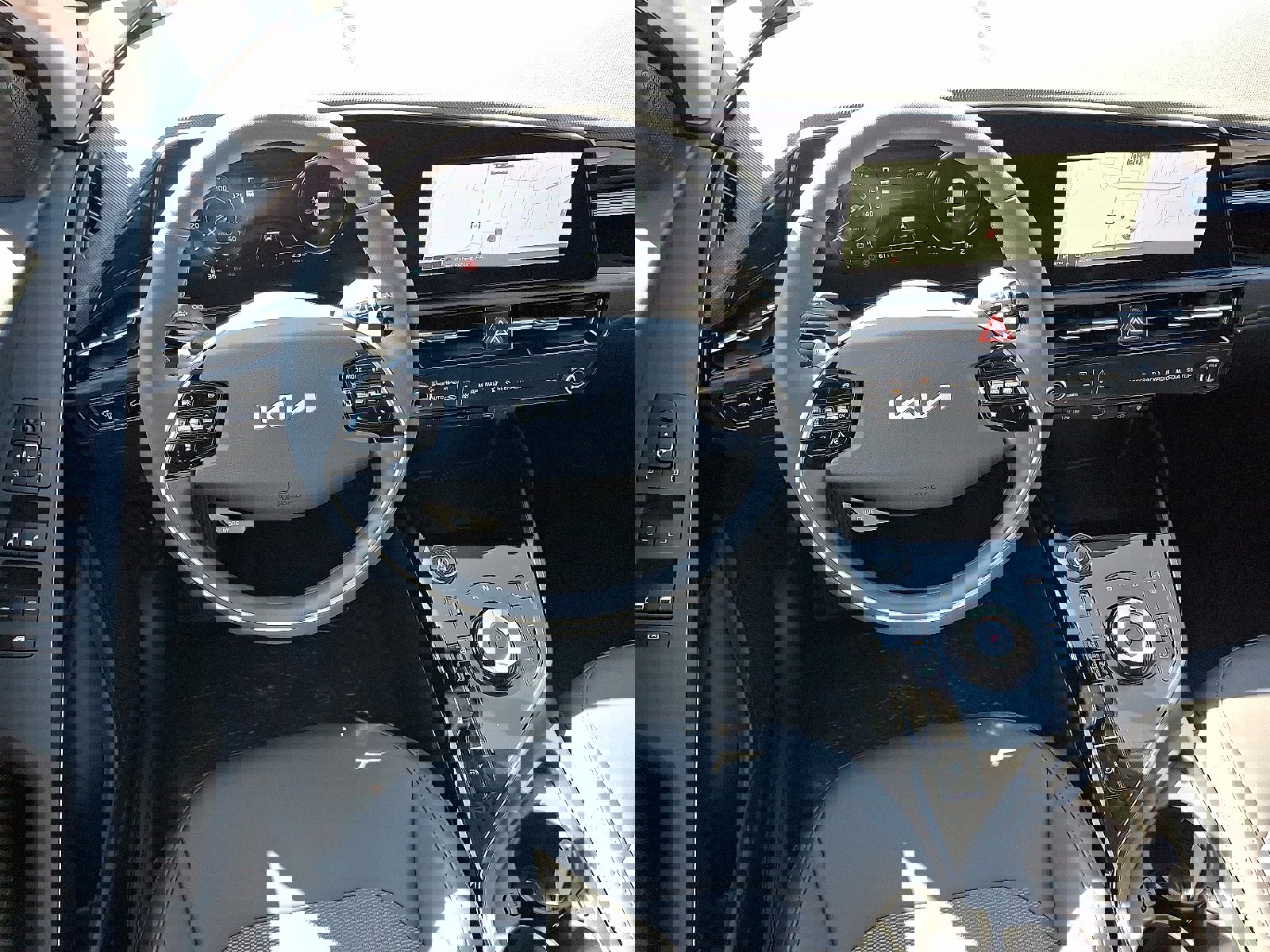 New 2025 Kia Niro Wind w/ Wind Preserve Package image 7