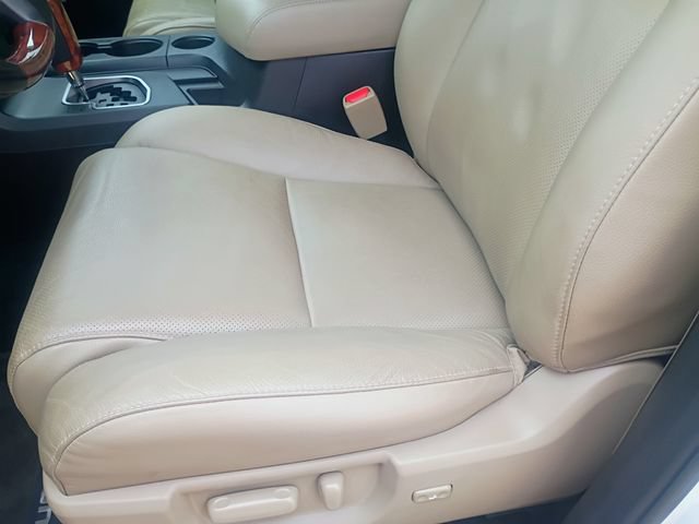 Used 2018 Toyota Sequoia Platinum AWD/4WD image 24