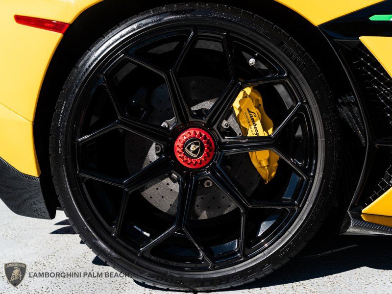 Used 2021 Lamborghini Aventador SVJ image 49