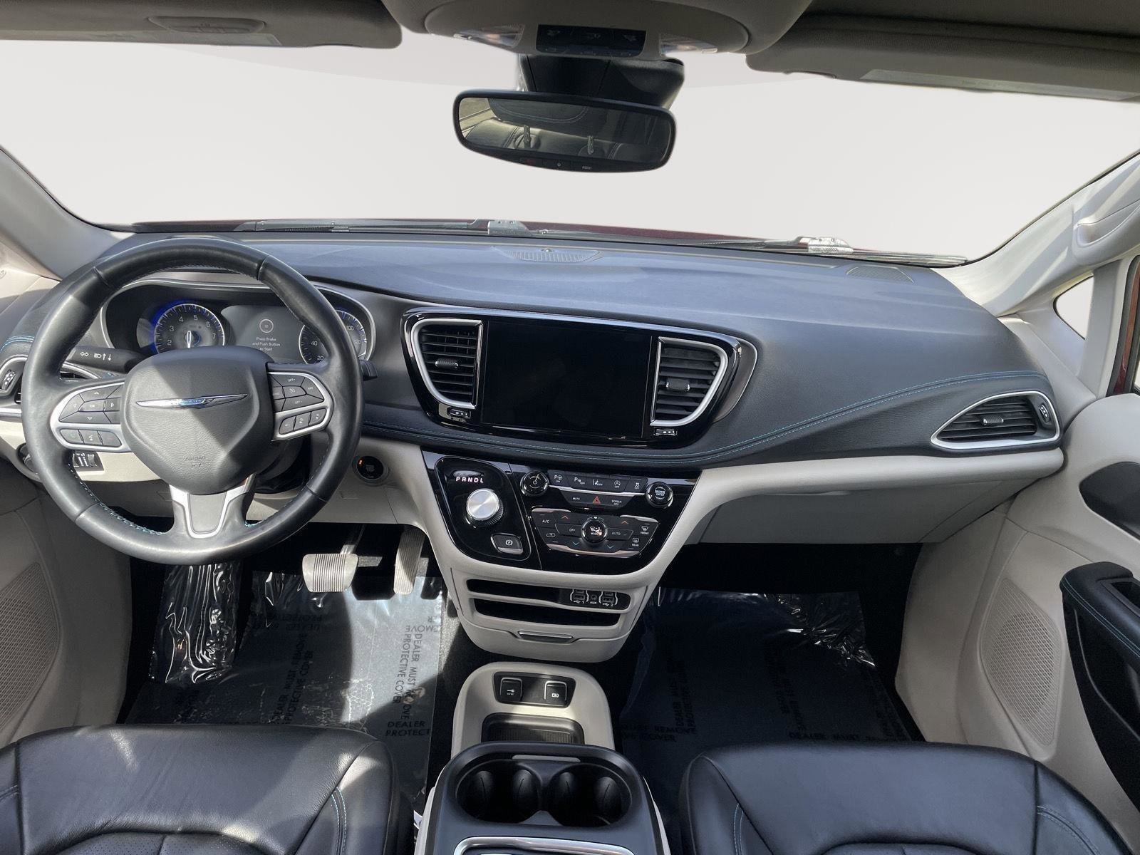 Used 2021 Chrysler Pacifica Touring-L w/ Premium & Safety Sphere Group image 25