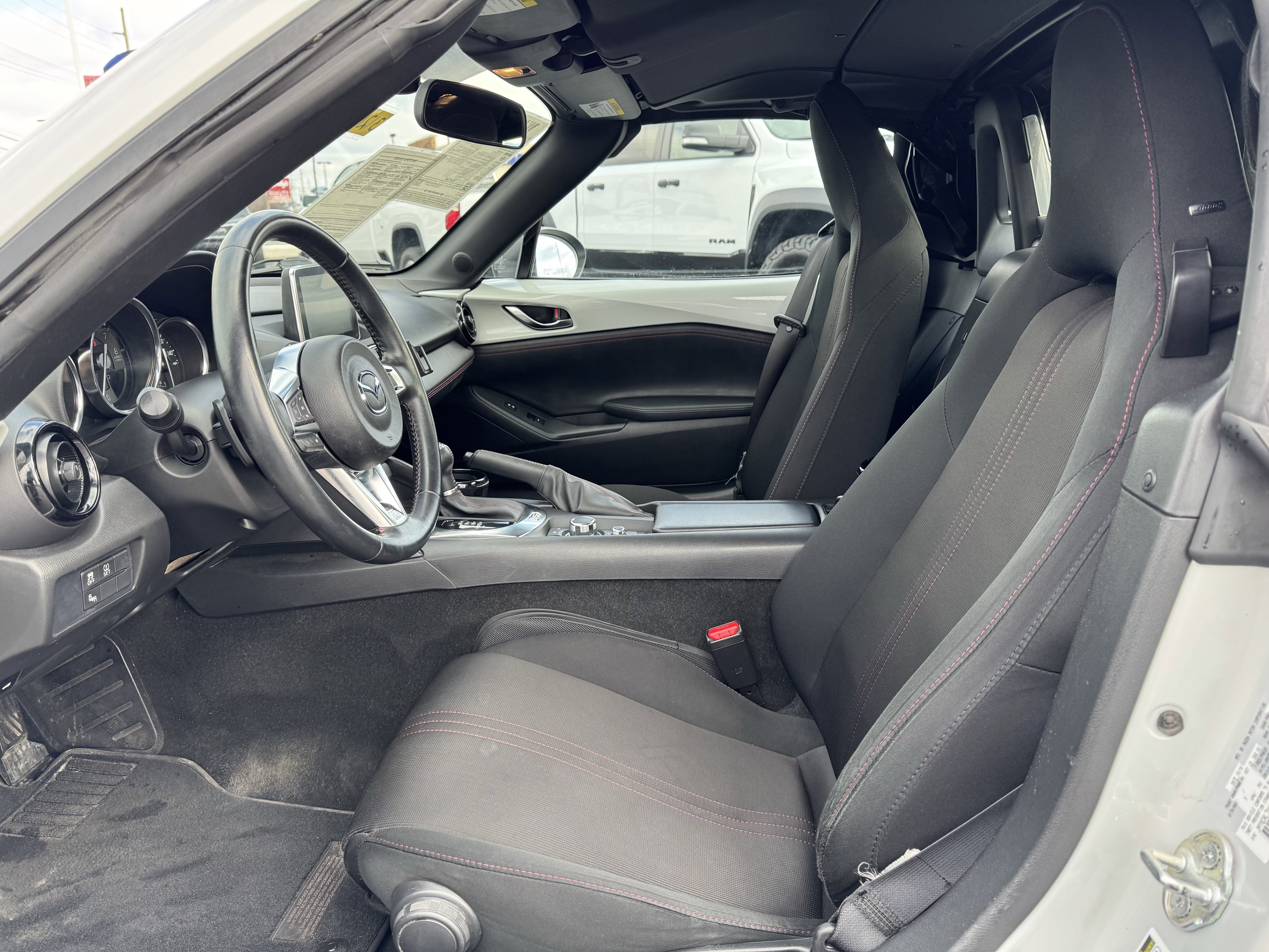 Used 2017 MAZDA MX-5 Miata RF Club image 25