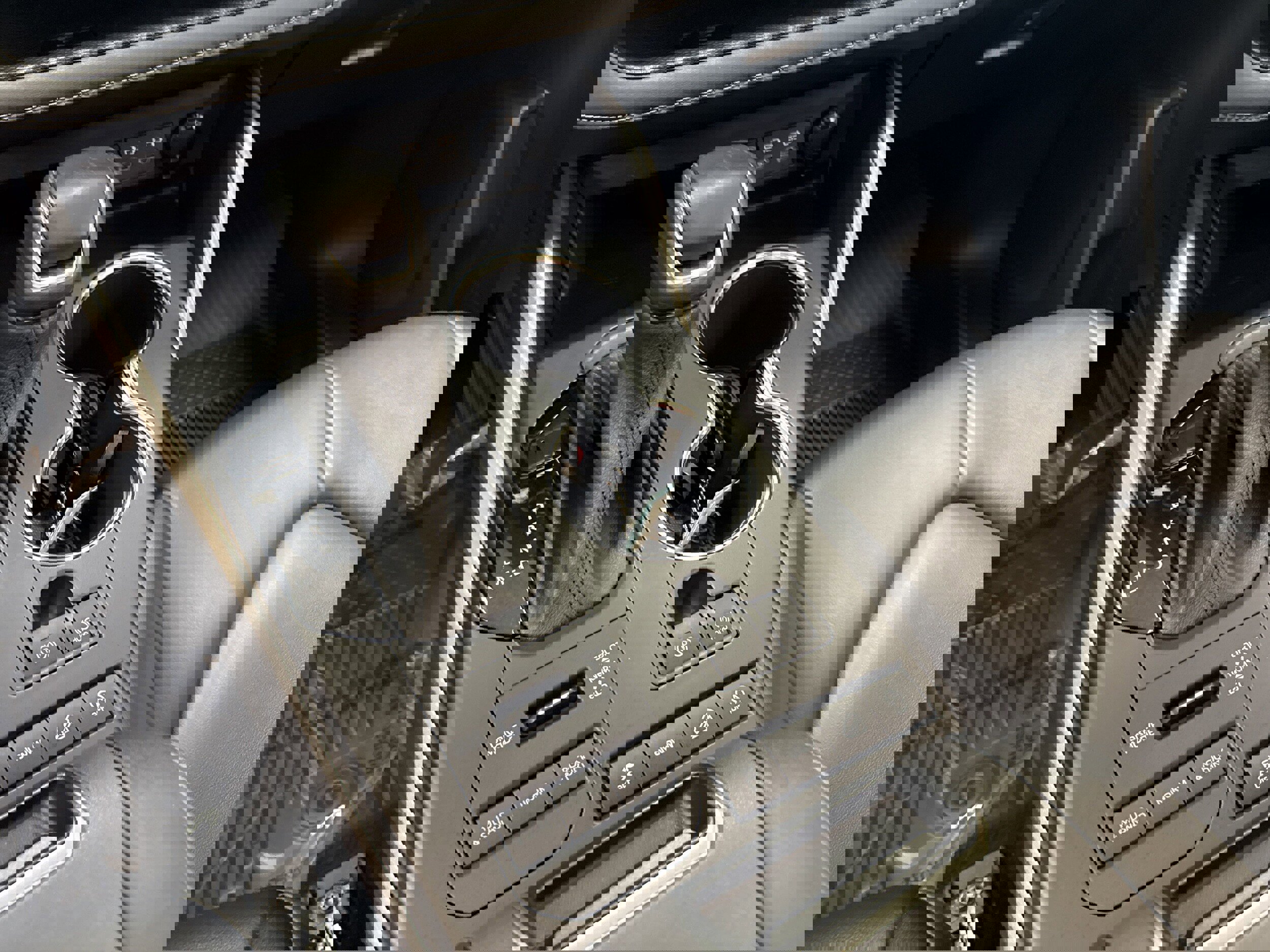 Used 2022 Toyota Highlander XLE image 48