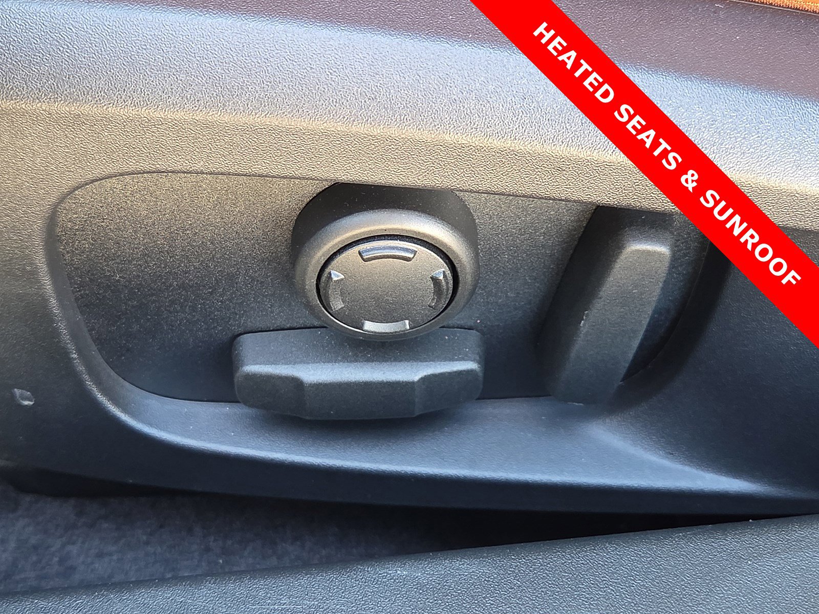 Used 2024 Jaguar XF R-Dynamic SE image 14