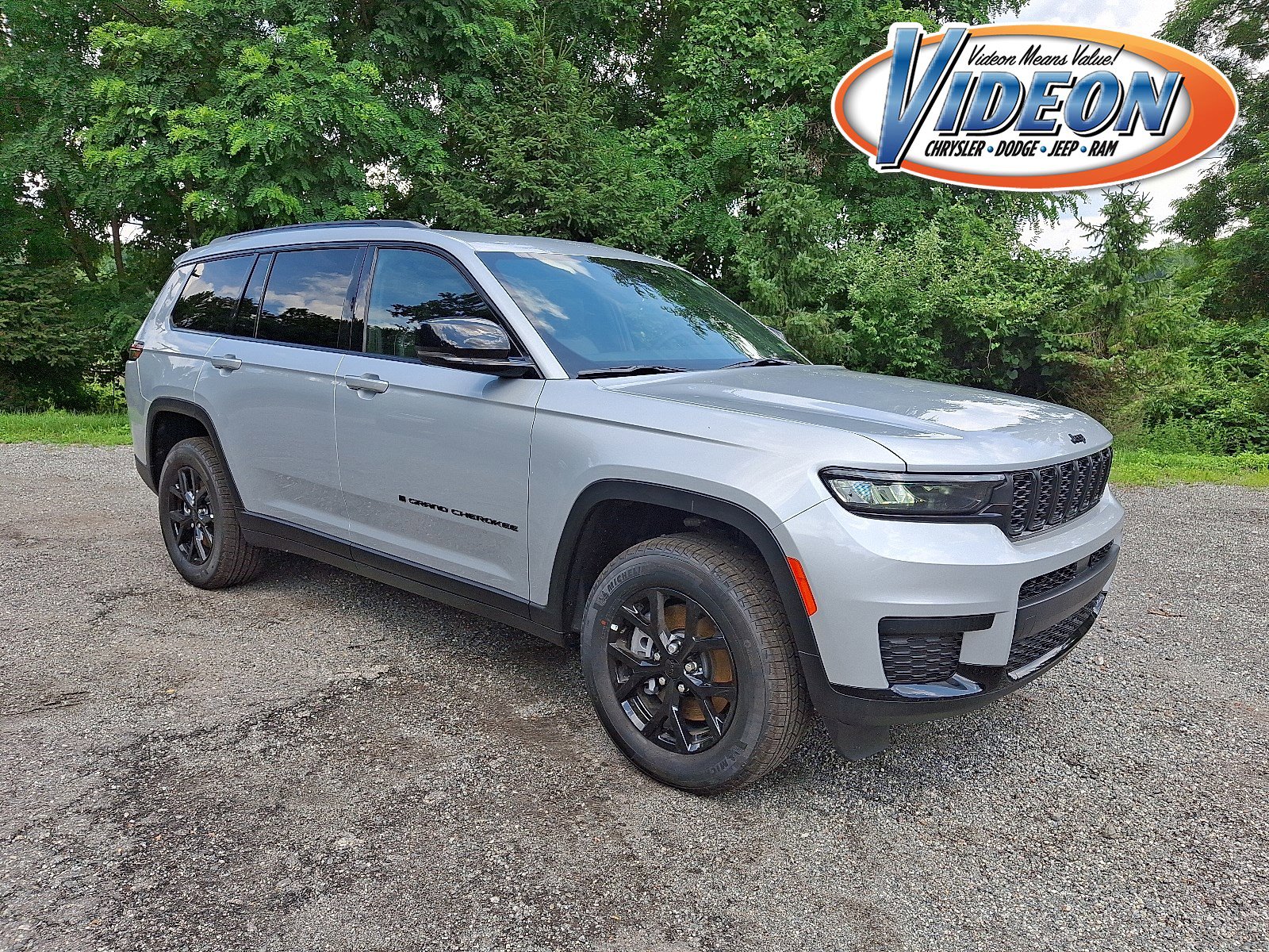 New 2025 Jeep Grand Cherokee L Altitude
