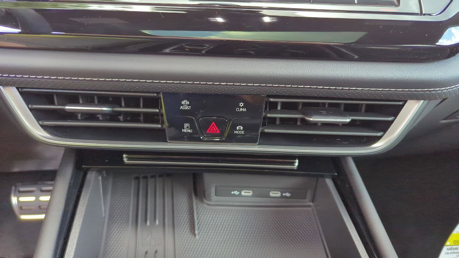 New 2026 Volkswagen Atlas Cross Sport SEL Premium R-Line image 30