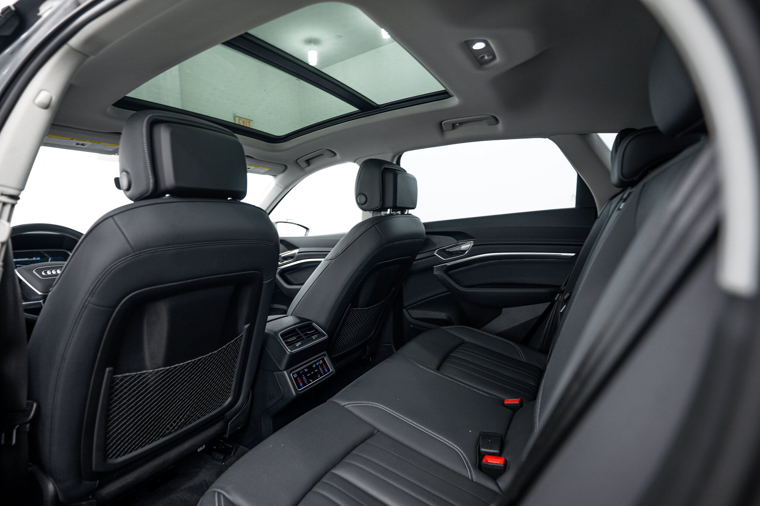 Certified 2024 Audi Q8 e-tron Premium Plus AWD/4WD image 19