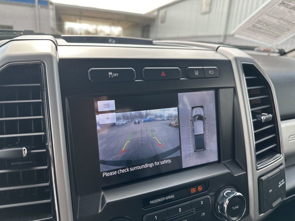 Used 2021 Ford F350 Lariat image 25