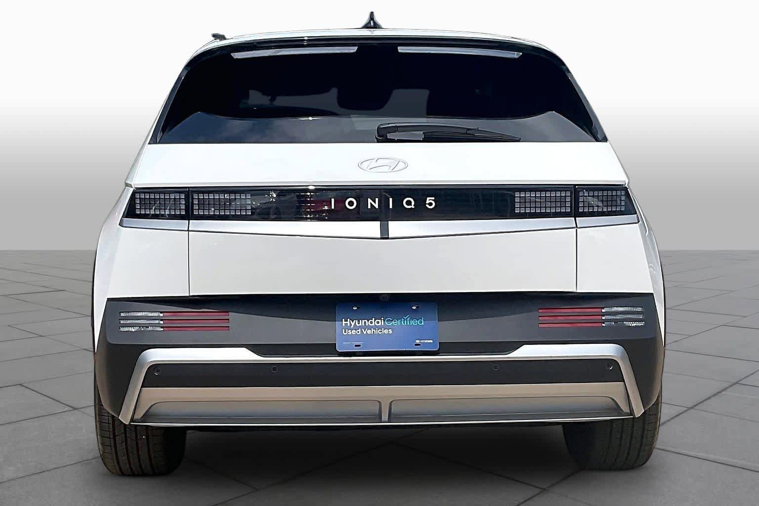 Certified 2026 Hyundai Ioniq 5 SEL RWD image 4