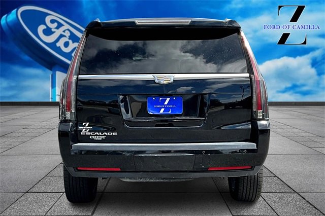 Used 2015 Cadillac Escalade Premium image 4