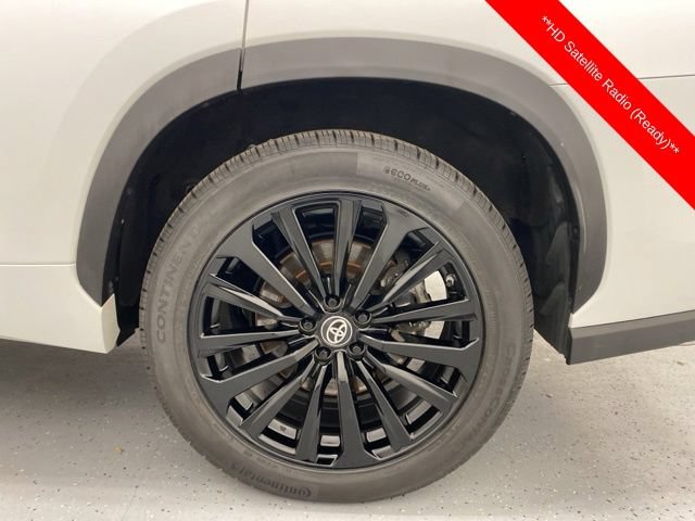 Used 2023 Toyota Highlander XSE AWD/4WD image 10