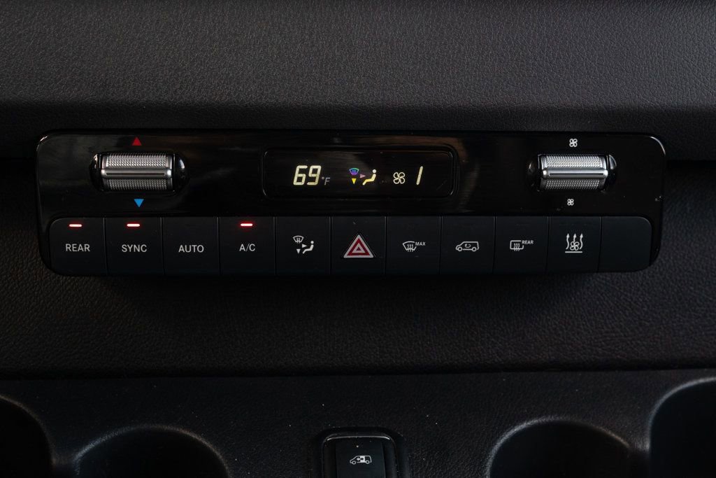 Used 2020 Mercedes-Benz Sprinter 2500 image 19