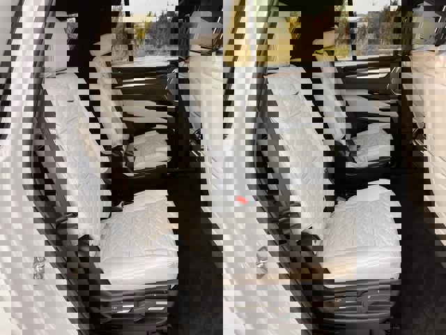 Used 2026 Cadillac Escalade Platinum Sport w/ LPO, ONYX Package image 32