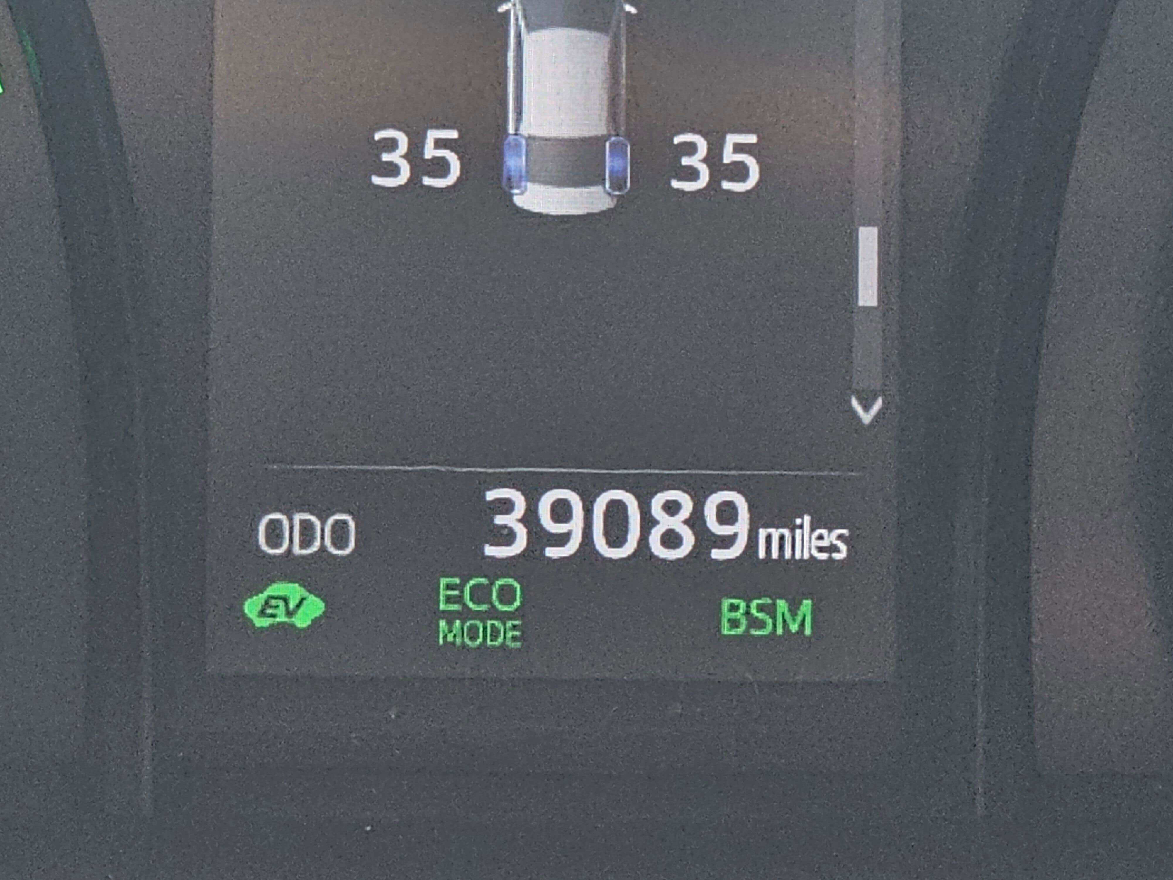 Used 2024 Toyota Camry SE w/ Convenience Package FWD image 24