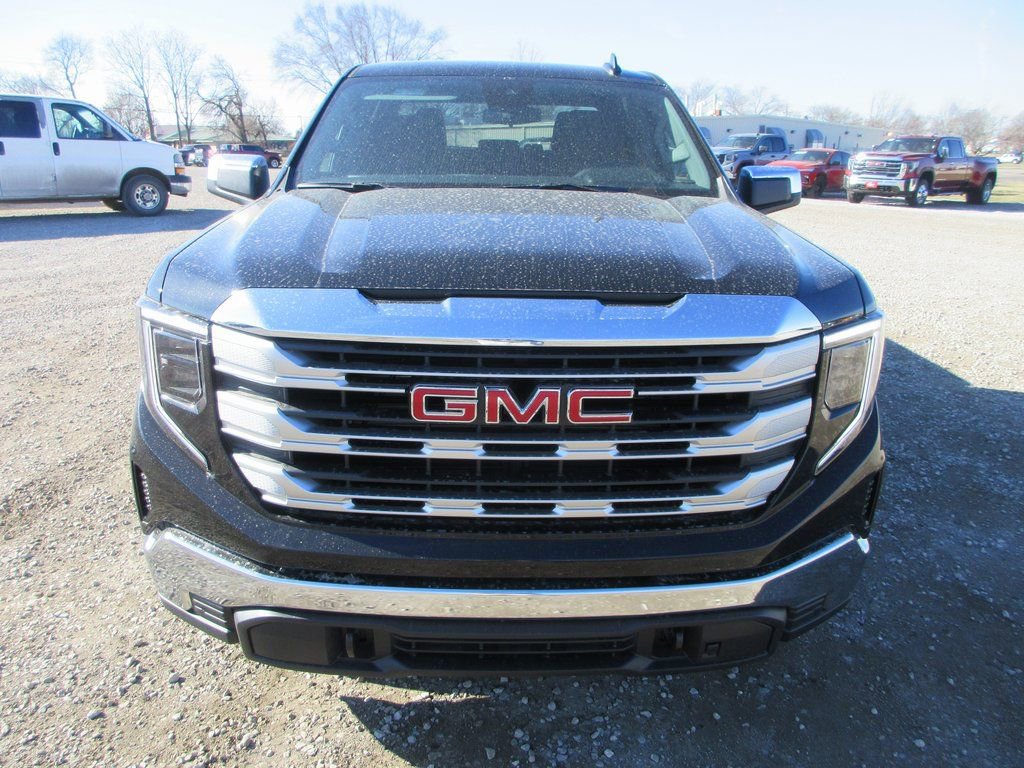 New 2026 GMC Sierra 1500 SLE image 11