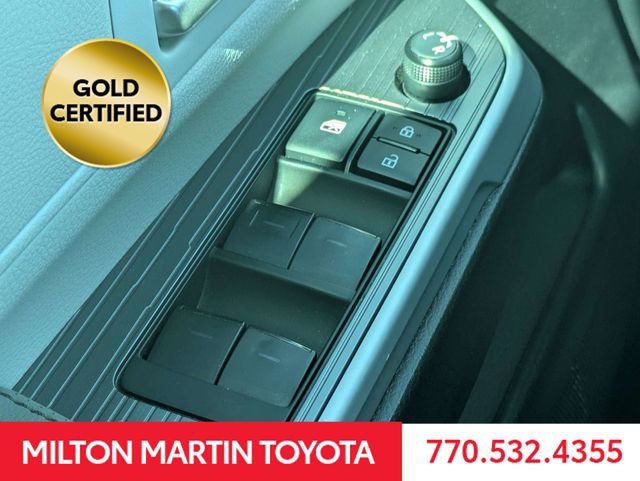 Certified 2025 Toyota Sienna XLE FWD image 24