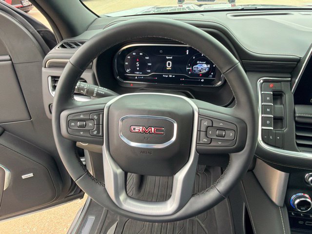 Used 2024 GMC Yukon SLT w/ SLT Premium Package AWD/4WD image 17