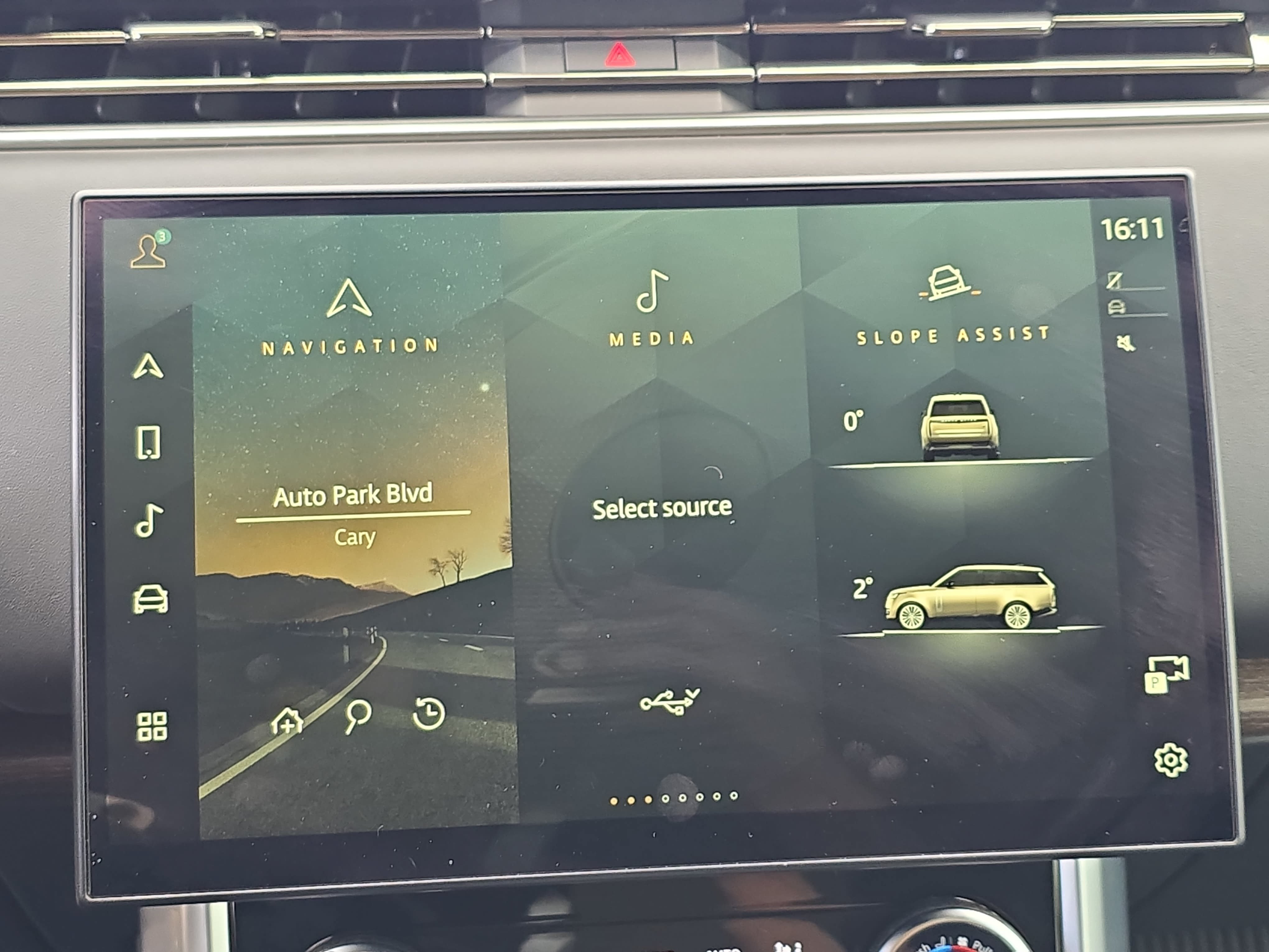 Certified 2023 Land Rover Range Rover SE AWD/4WD image 21