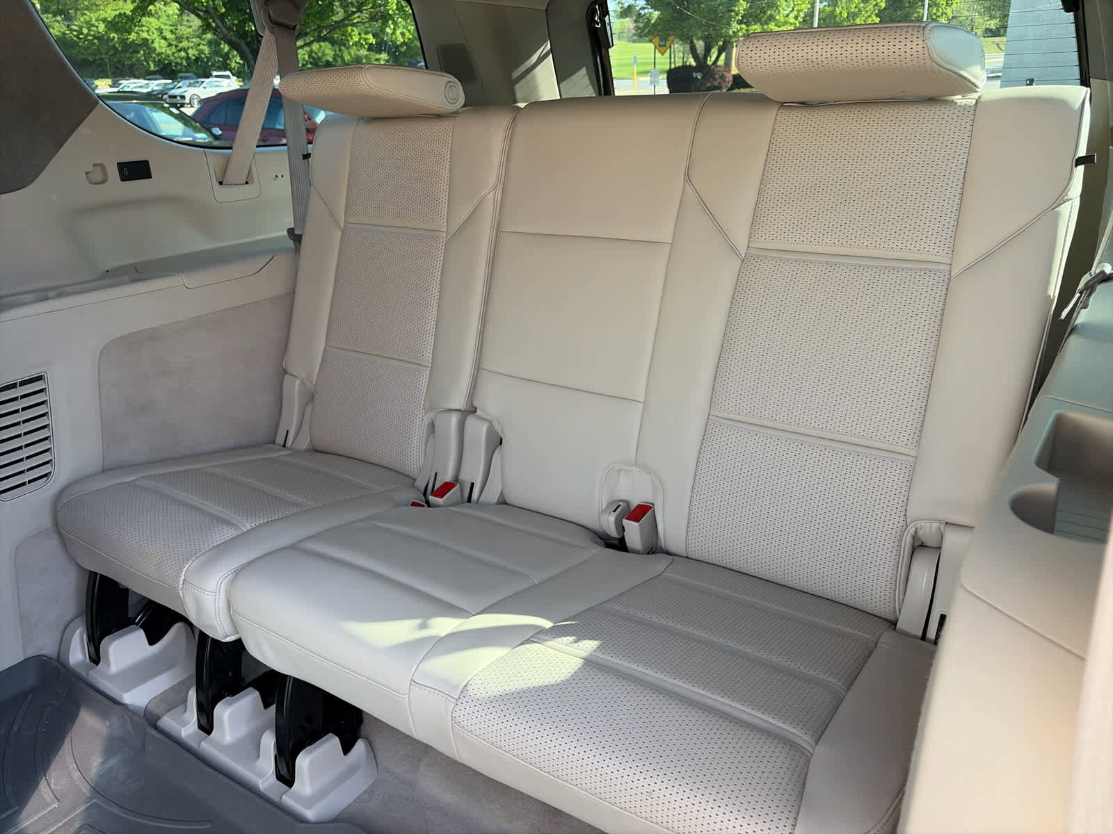 Used 2021 Cadillac Escalade ESV Premium Luxury Platinum AWD/4WD image 9