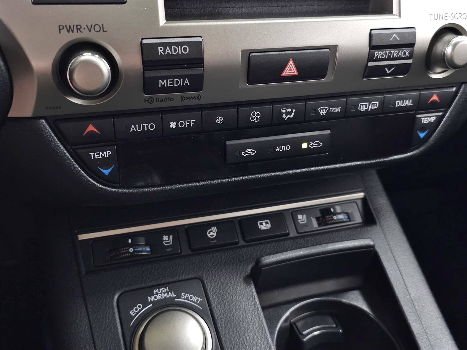 Used 2013 Lexus ES 350 w/ Luxury Pkg FWD image 23