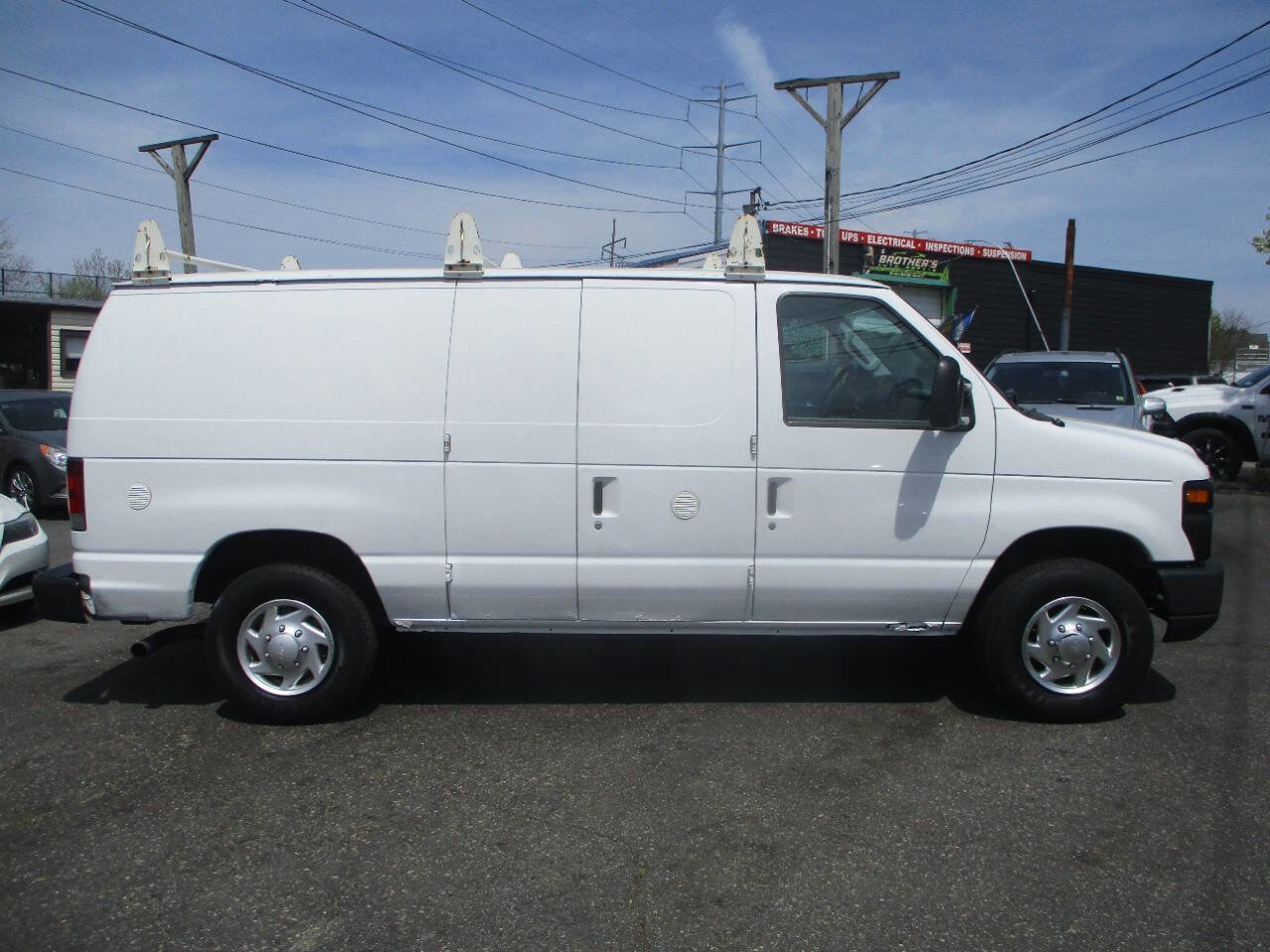 Used 2011 Ford E-250 and Econoline 250 w/ PWR Group image 5