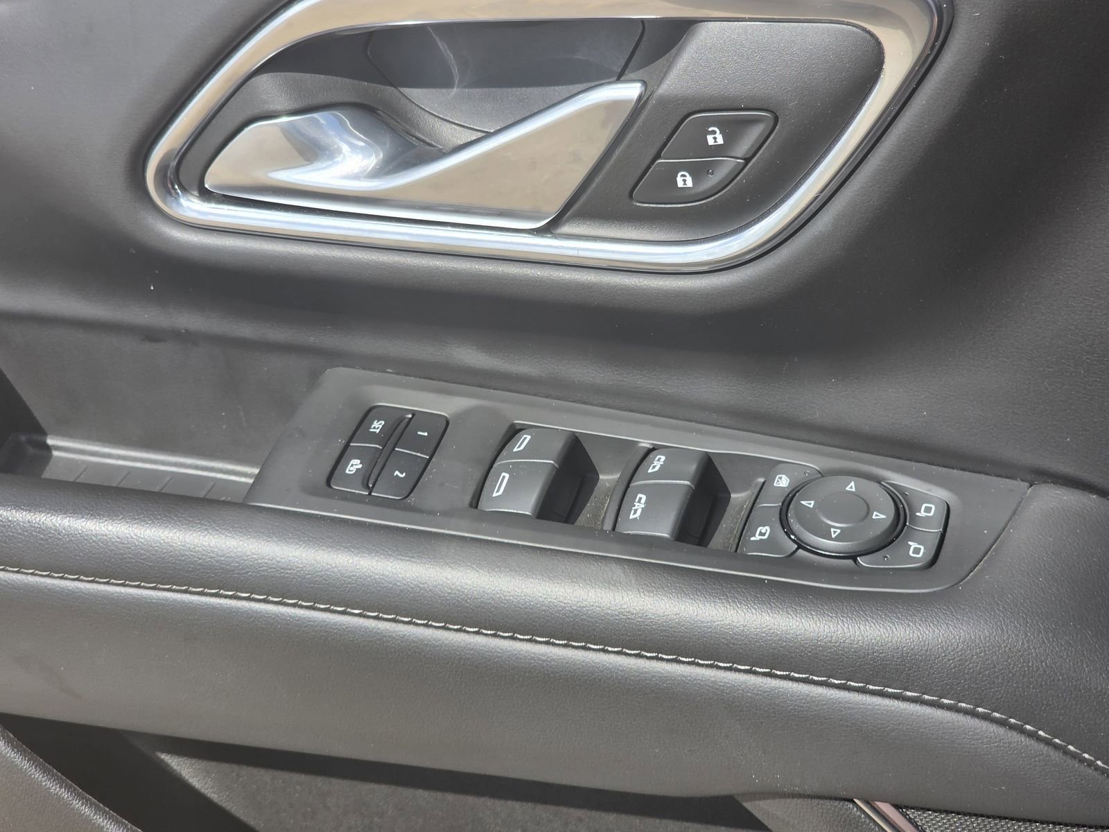 Used 2023 Chevrolet Tahoe LT w/ Luxury Package image 24