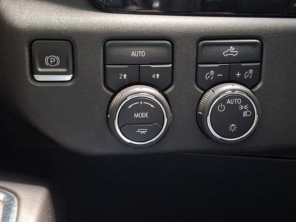 Used 2023 Chevrolet Silverado 1500 LT AWD/4WD image 26