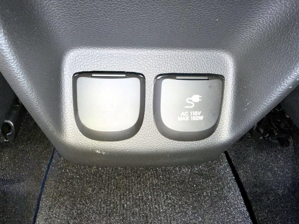 Certified 2025 Genesis GV80 2.5T Advanced AWD/4WD image 14