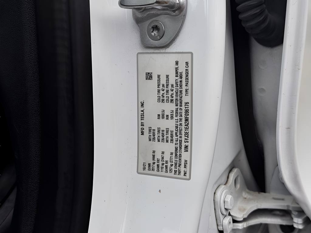Used 2021 Tesla Model 3 Standard Range RWD image 23