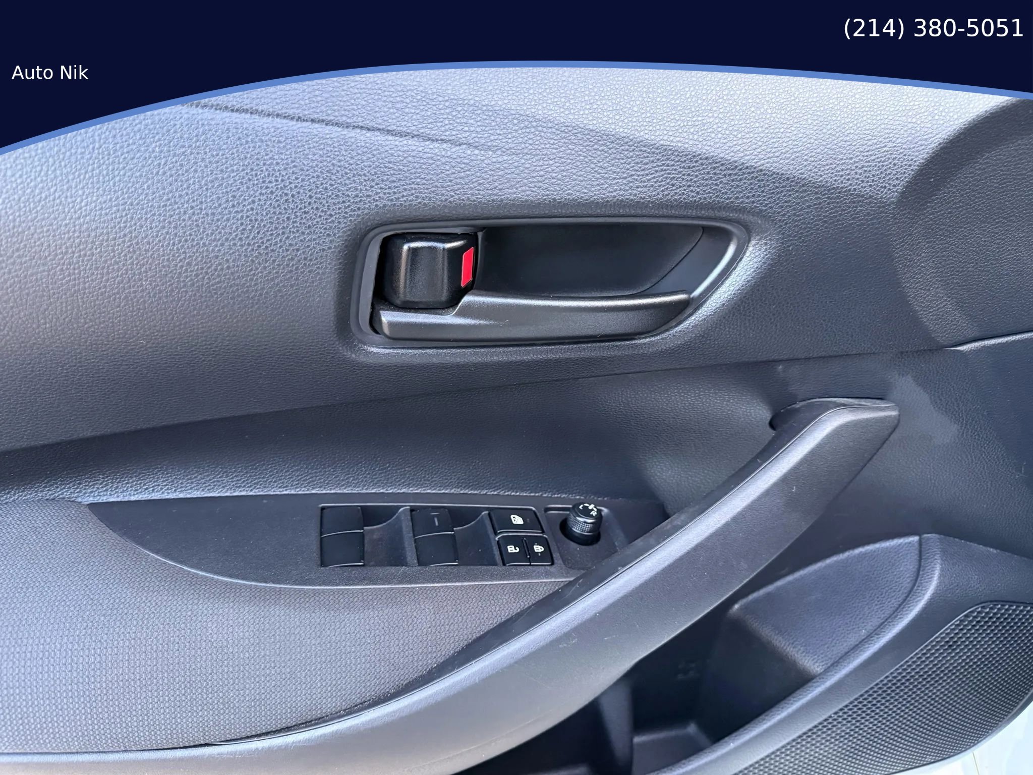 Used 2025 Toyota Corolla LE image 37