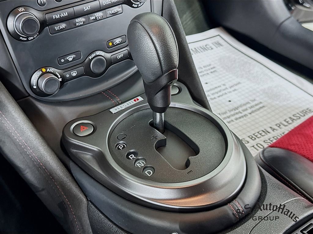 Used 2019 Nissan 370Z NISMO RWD image 21