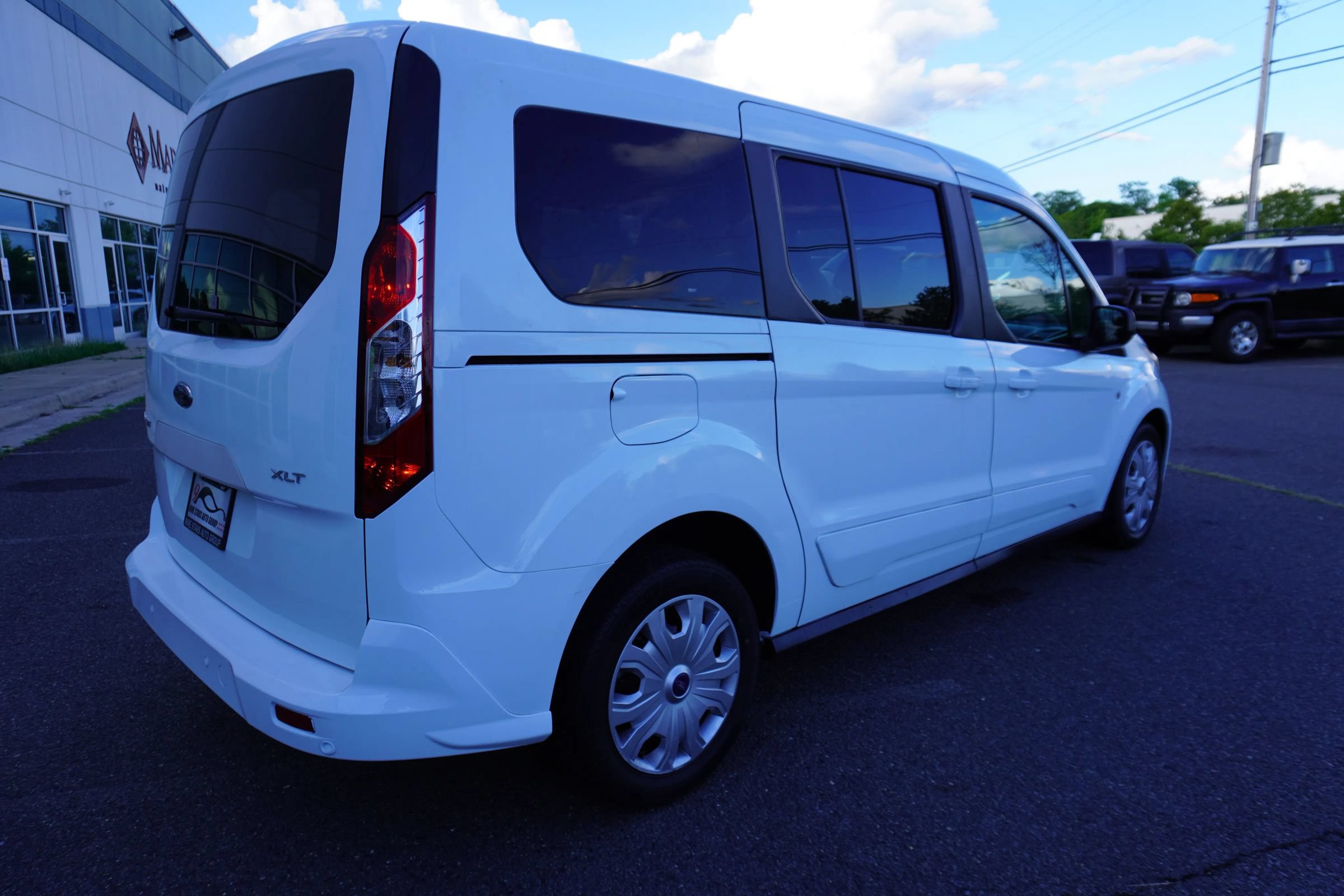 Used 2021 Ford Transit Connect XLT FWD image 7