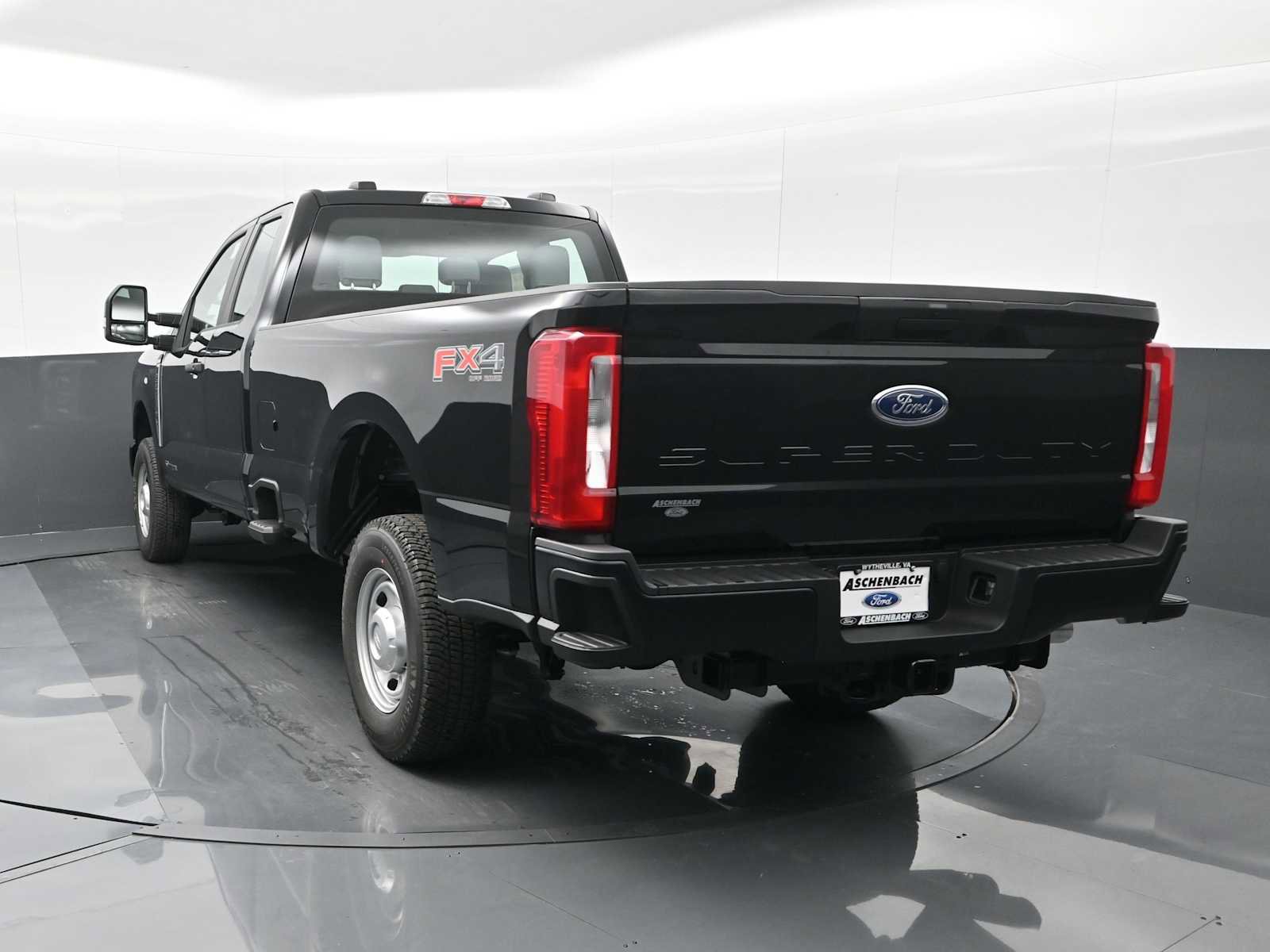 New 2025 Ford F250 XL w/ FX4 Off-Road Package image 6