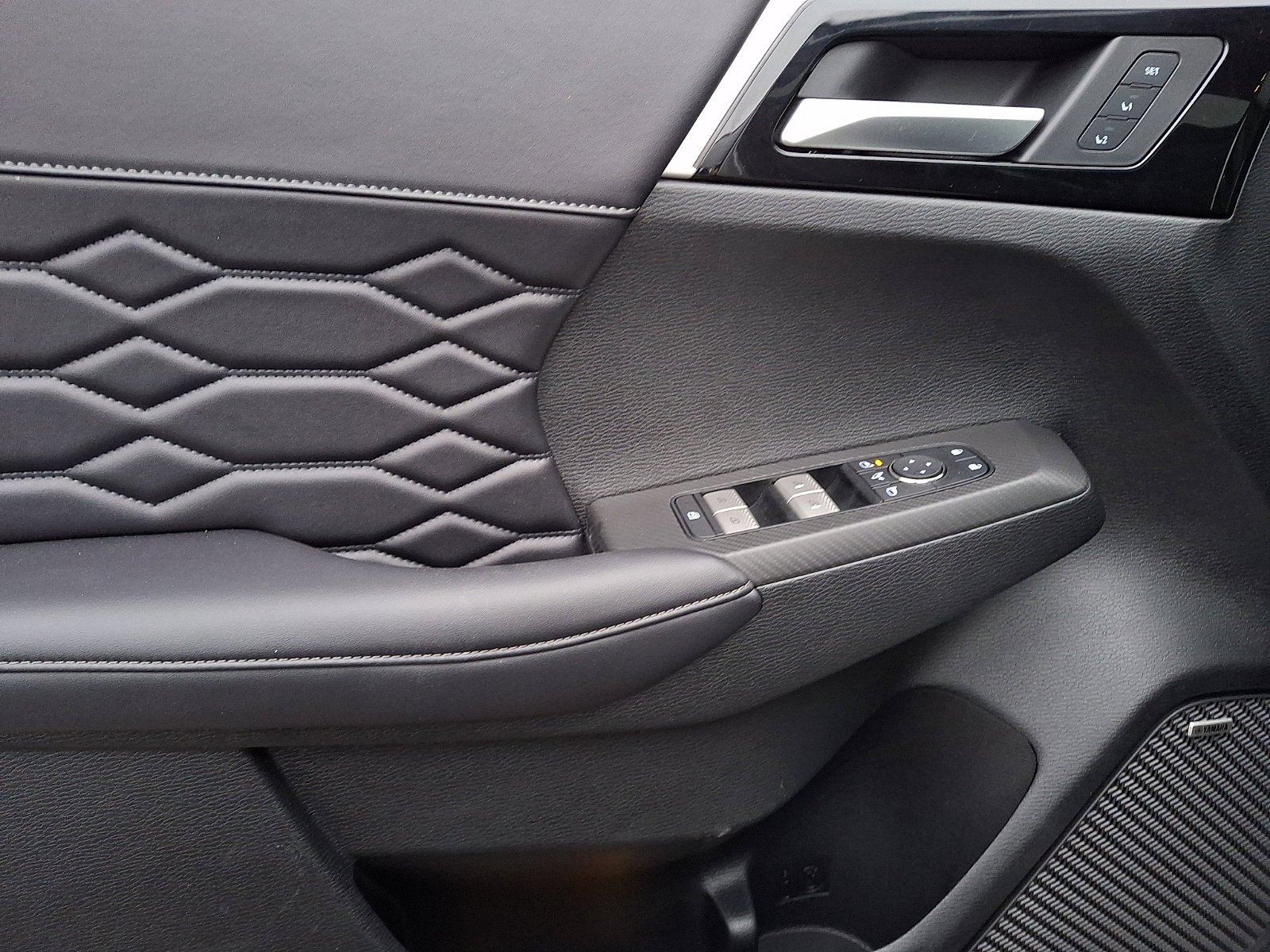 Used 2025 Mitsubishi Outlander SEL AWD/4WD image 11