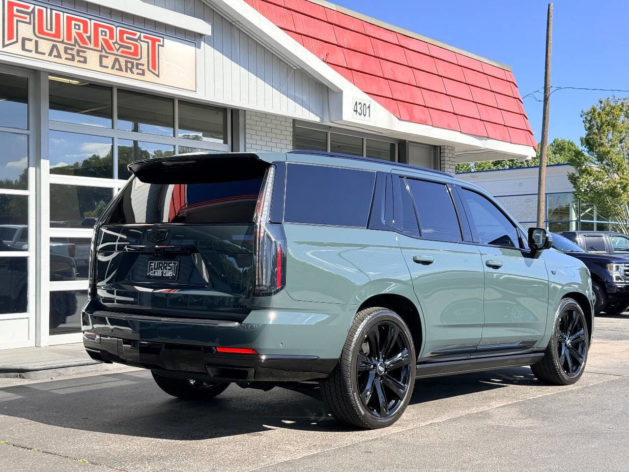 Used 2025 Cadillac Escalade Sport w/ Touring Package image 3