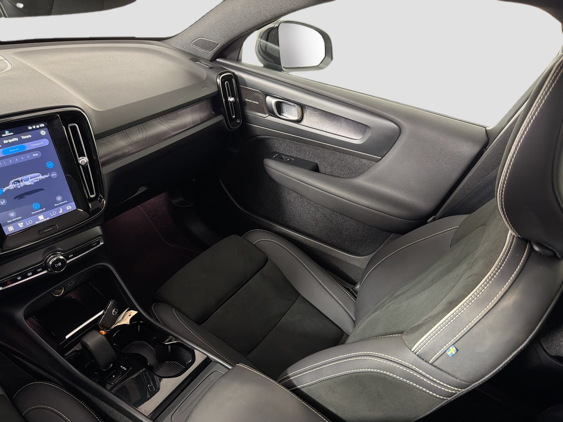 Certified 2023 Volvo C40 P8 Recharge Ultimate AWD/4WD image 26