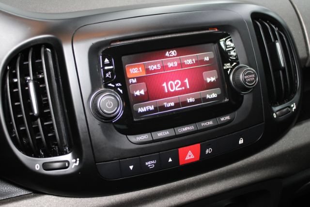 Used 2015 FIAT 500L Trekking FWD image 15